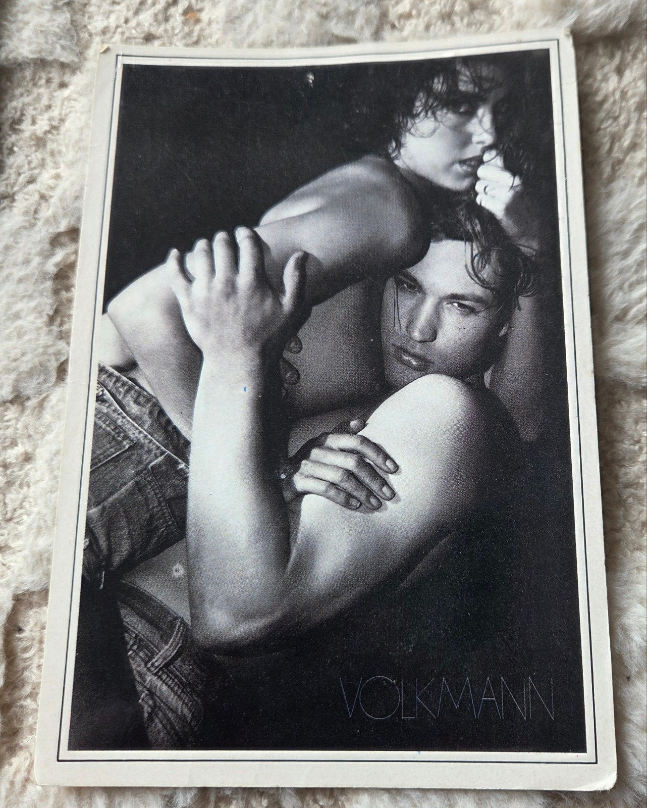 Erotische ansichtkaart man en vrouw - zwart wit, Verzenden, 1980 tot heden, Gelopen, Overige thema's