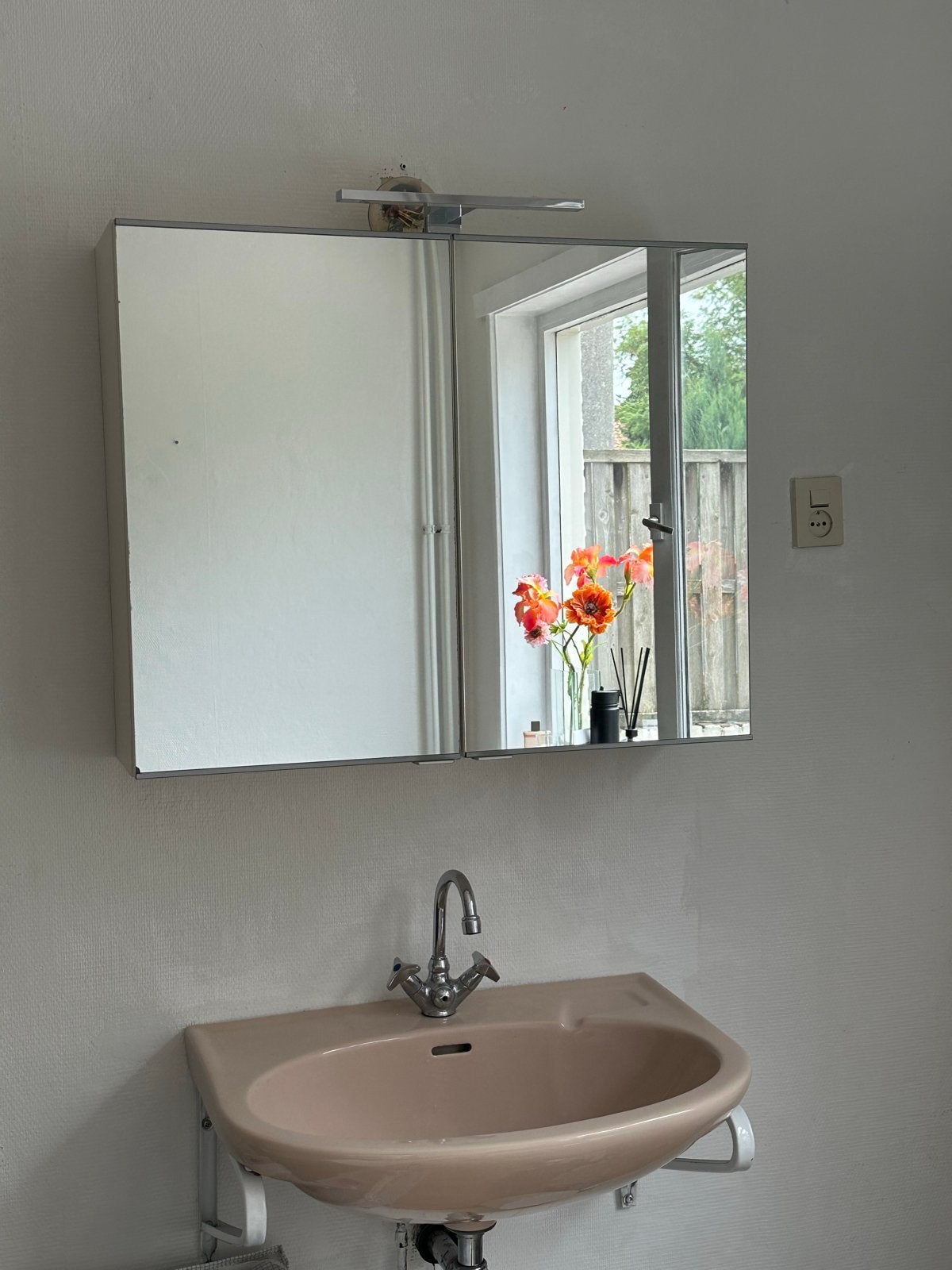 IKEA Lillången Spiegelkast met verlichting, Huis en Inrichting, Badkamer | Badkamermeubels, Ophalen, 50 tot 100 cm, Minder dan 25 cm