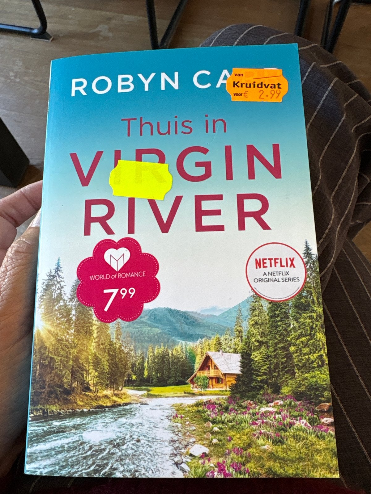 Thuis in Virgin River - Robyn Carr (Netflix Original Series), Ophalen of Verzenden, Zo goed als nieuw, Nederland