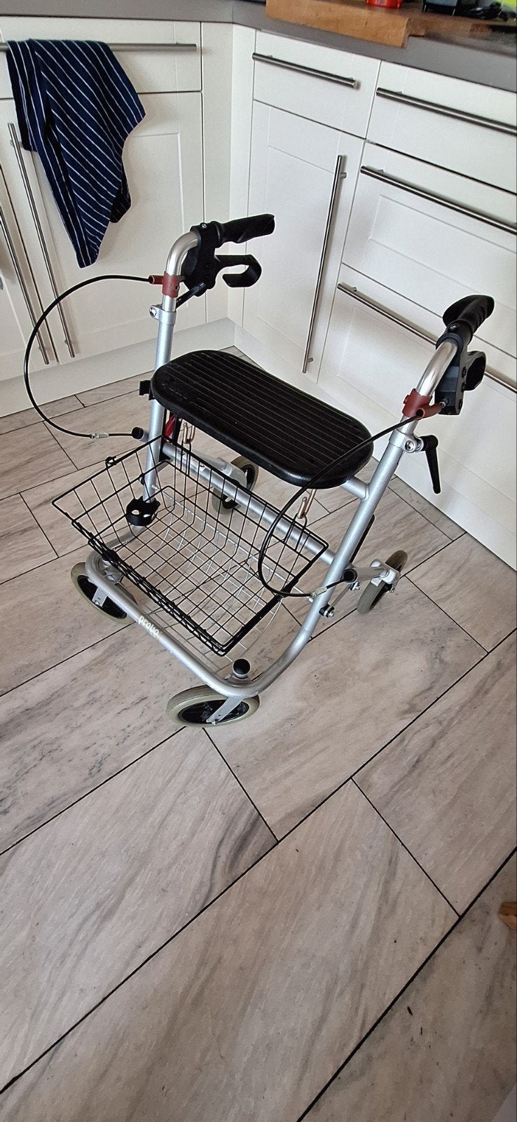 Lichtgewicht Premis Rollator Silver RO4943, Ophalen, Lichtgewicht, Gebruikt