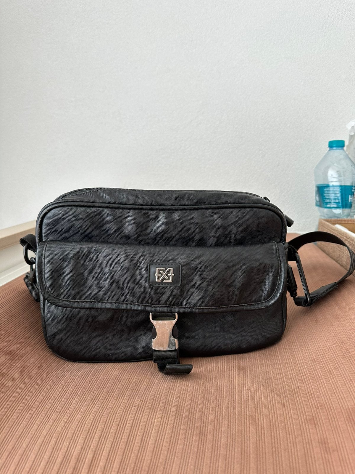 XPLCT Studios Crossbody Tas – Zwart | Uitverkocht Model, Overige merken, Gebruikt, Zwart, Ophalen of Verzenden