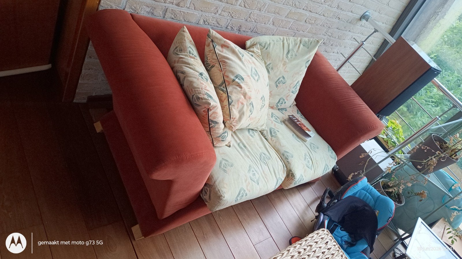Comfortabele tweepersoonsbank met kussens, Gebruikt, 150 tot 200 cm, Tweepersoons, 75 tot 100 cm