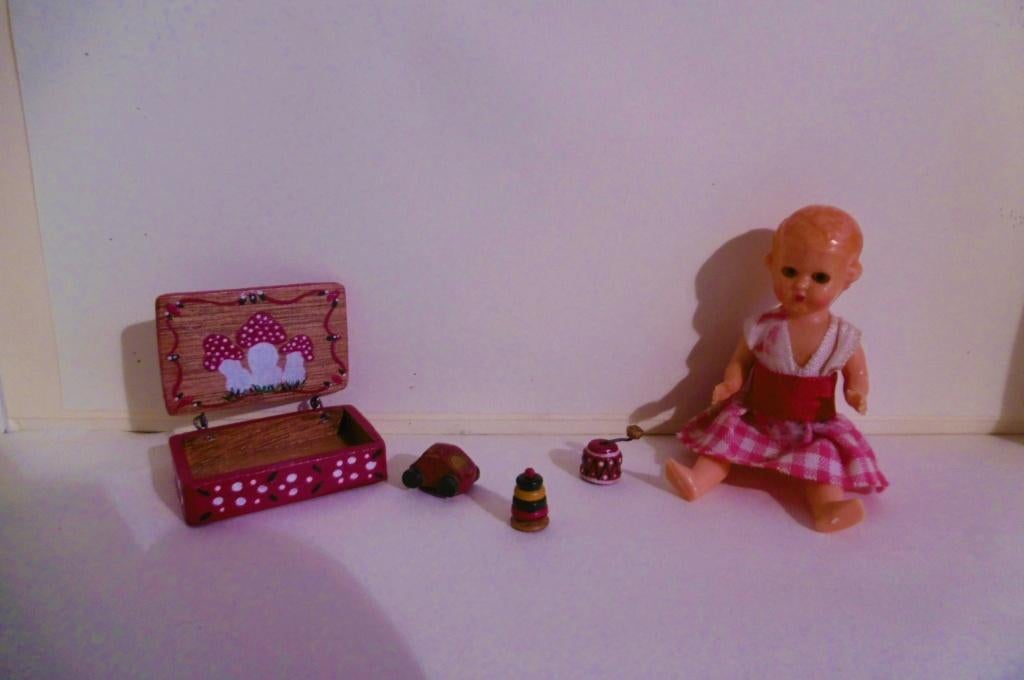 speelgoed kistje poppenhuis miniatuur paddenstoelen kerst, Verzenden, Poppenhuis