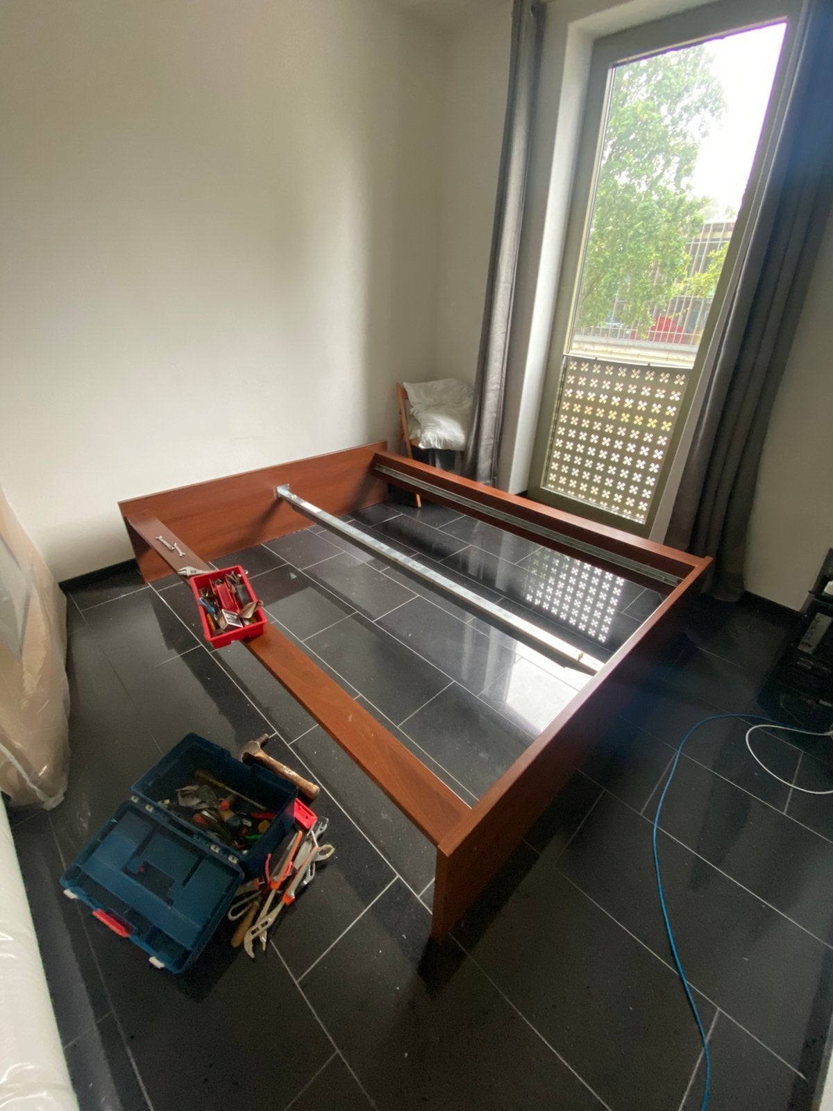 Ledikant 200 cm x 140 cm, Huis en Inrichting, Slaapkamer | Complete slaapkamers, Ophalen, Gebruikt, Tweepersoons, Mahonie kleur