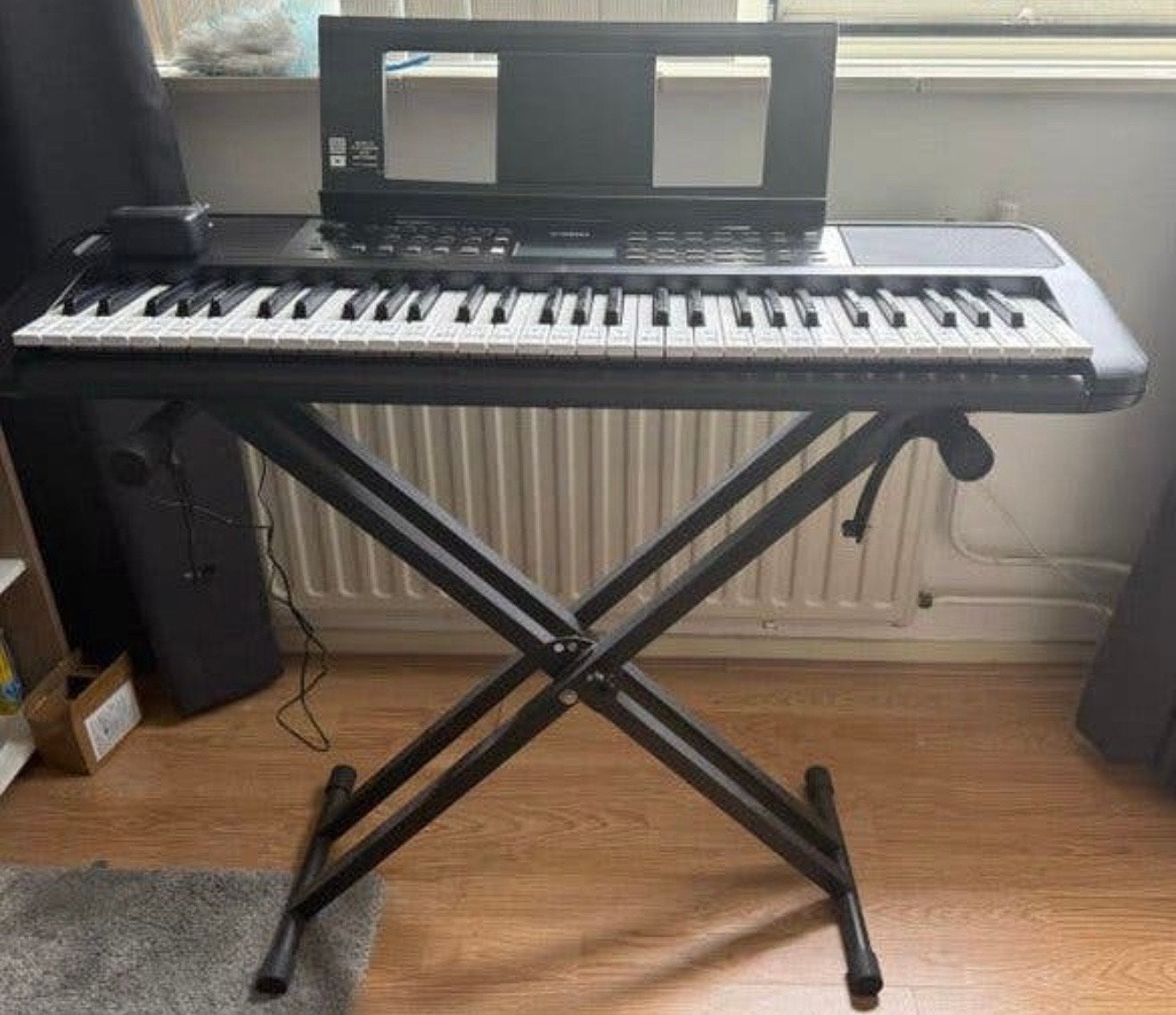 Yamaha PSR-E383 met stoel standard en headset, Ophalen, 61 toetsen, Yamaha, Zo goed als nieuw