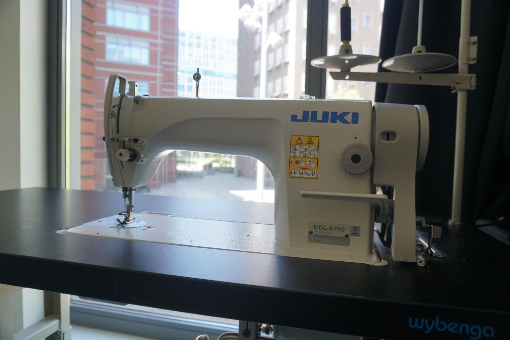 JUKI DDL-8700 naaimachine., Industrieel, Ophalen, Overige merken, Naaimachine