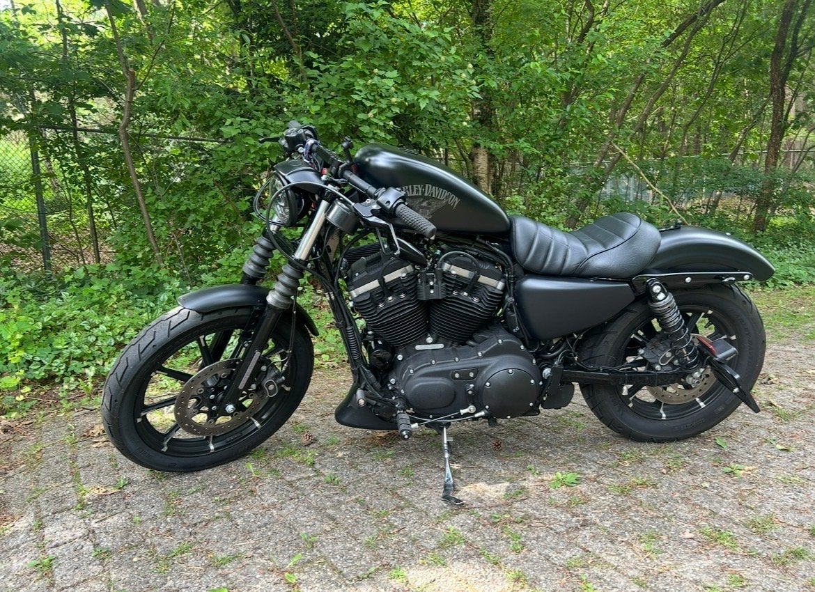 Harley-Davidson Sportster Iron 883 - Mat Zwart, Motoren, Motoren | Harley-Davidson, 2 cilinders, Gebruikt, 883 cc, Particulier