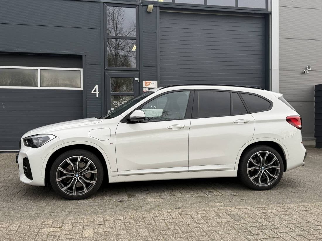 BMW X1 - xDrive25e High Executive, Auto's, Gebruikt, Euro 6, Leder, Hybride Elektrisch/Benzine