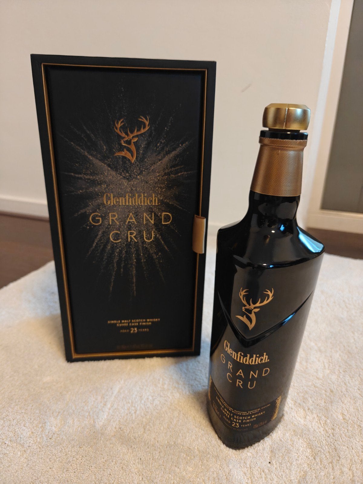 Box and empty bottle Glenfiddich Grand Cru 23 years, Ophalen of Verzenden, Zo goed als nieuw, Overige typen