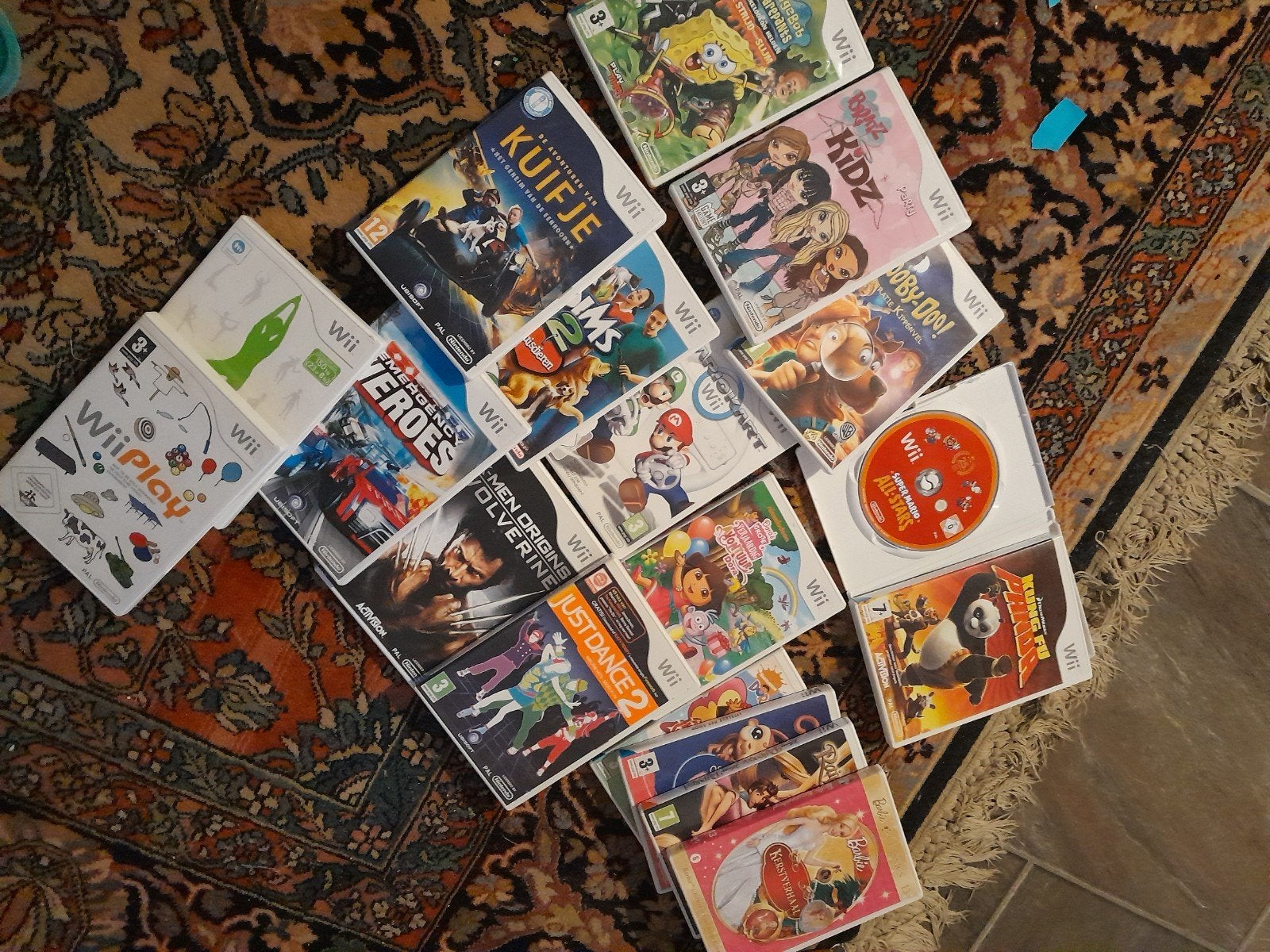 Wii Console met 18 Spellen en Accessoires, 3 spelers of meer, Ophalen of Verzenden, Gebruikt, Vanaf 3 jaar