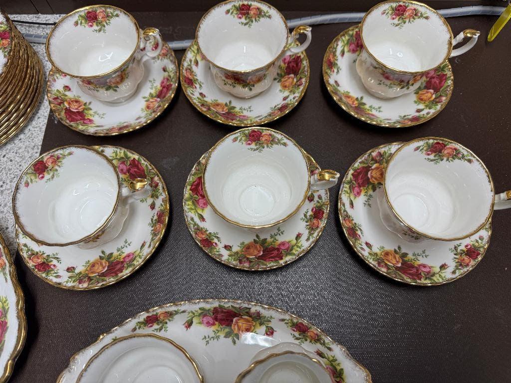 Royal Albert Old Country Roses 6x kop-schotel, Antiek en Kunst, Antiek | Servies los, Ophalen