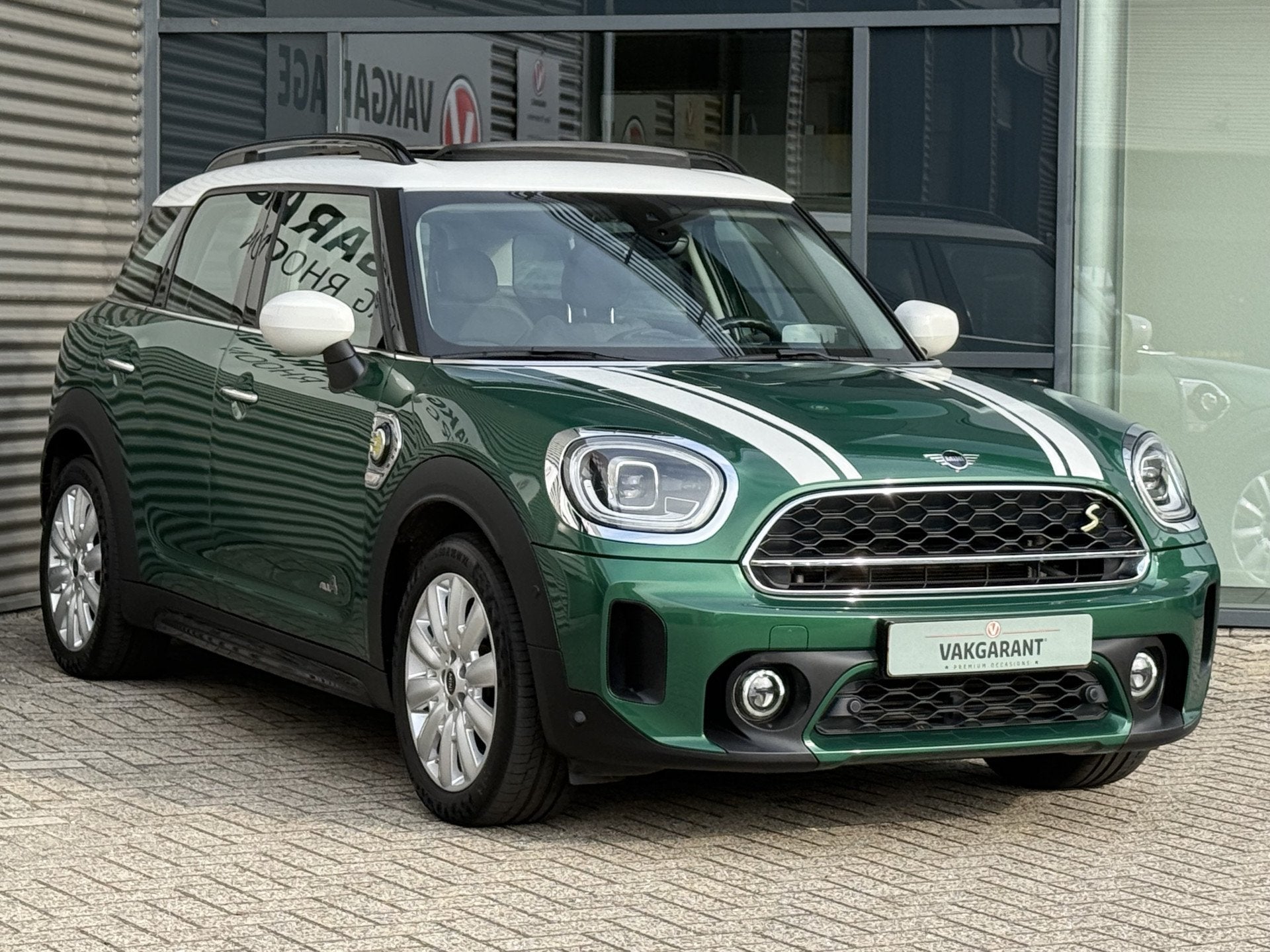 MINI Countryman Mini 2.0 Cooper S E ALL4 Chili PHEV AUTOMAAT, Automaat, 12 maanden, Gebruikt, Zwart