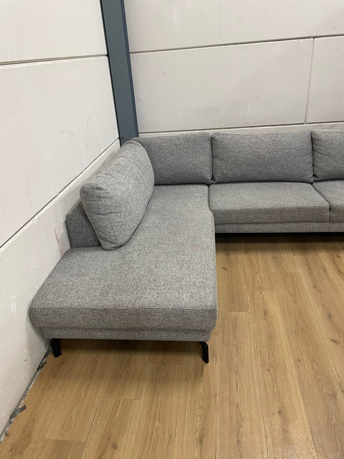 Mooie luxe moderne grijze hoekbank - GEREINIGD!!!, Ophalen, 250 tot 300 cm, Luxe, Hoekbank