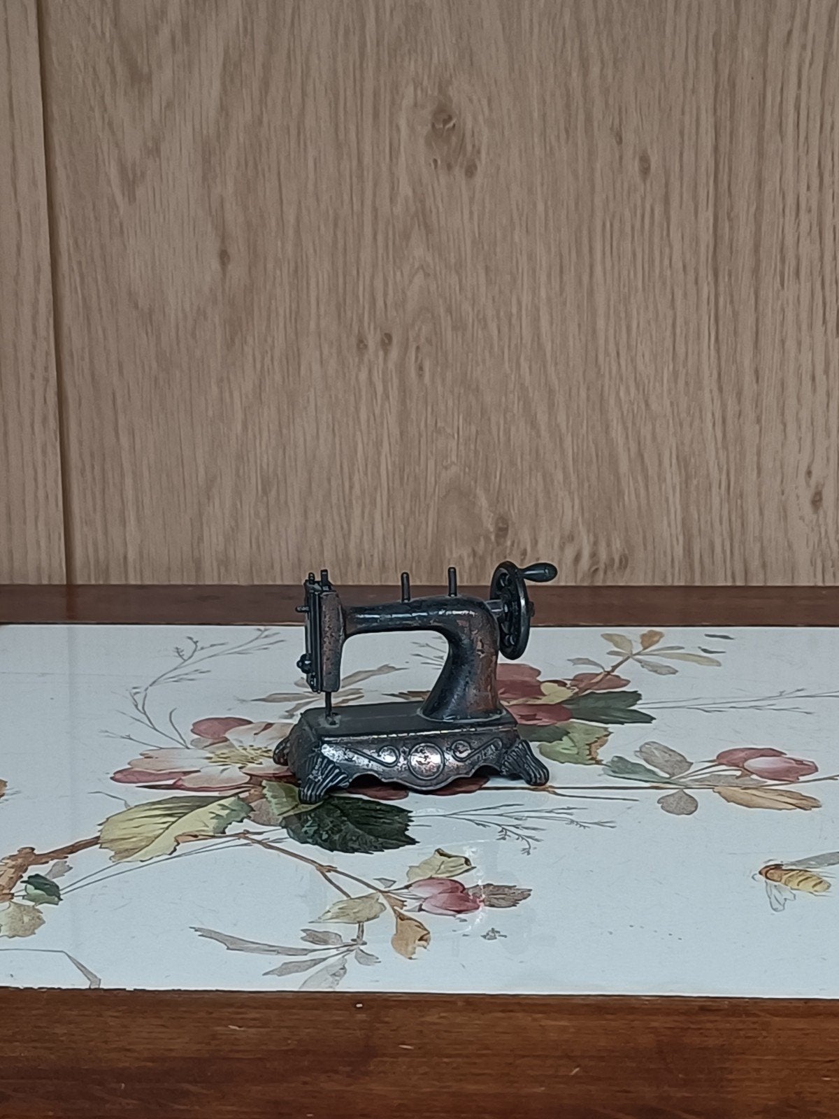 Naaimachine poppenhuis, Verzamelen, Ophalen of Verzenden, Gebruikt, Poppenhuis