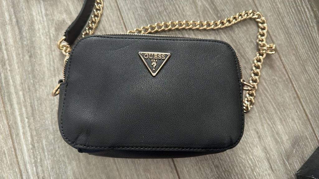 Guess tas zo goed als nieuw, Ophalen of Verzenden, Zo goed als nieuw, Zwart, Schoudertasje