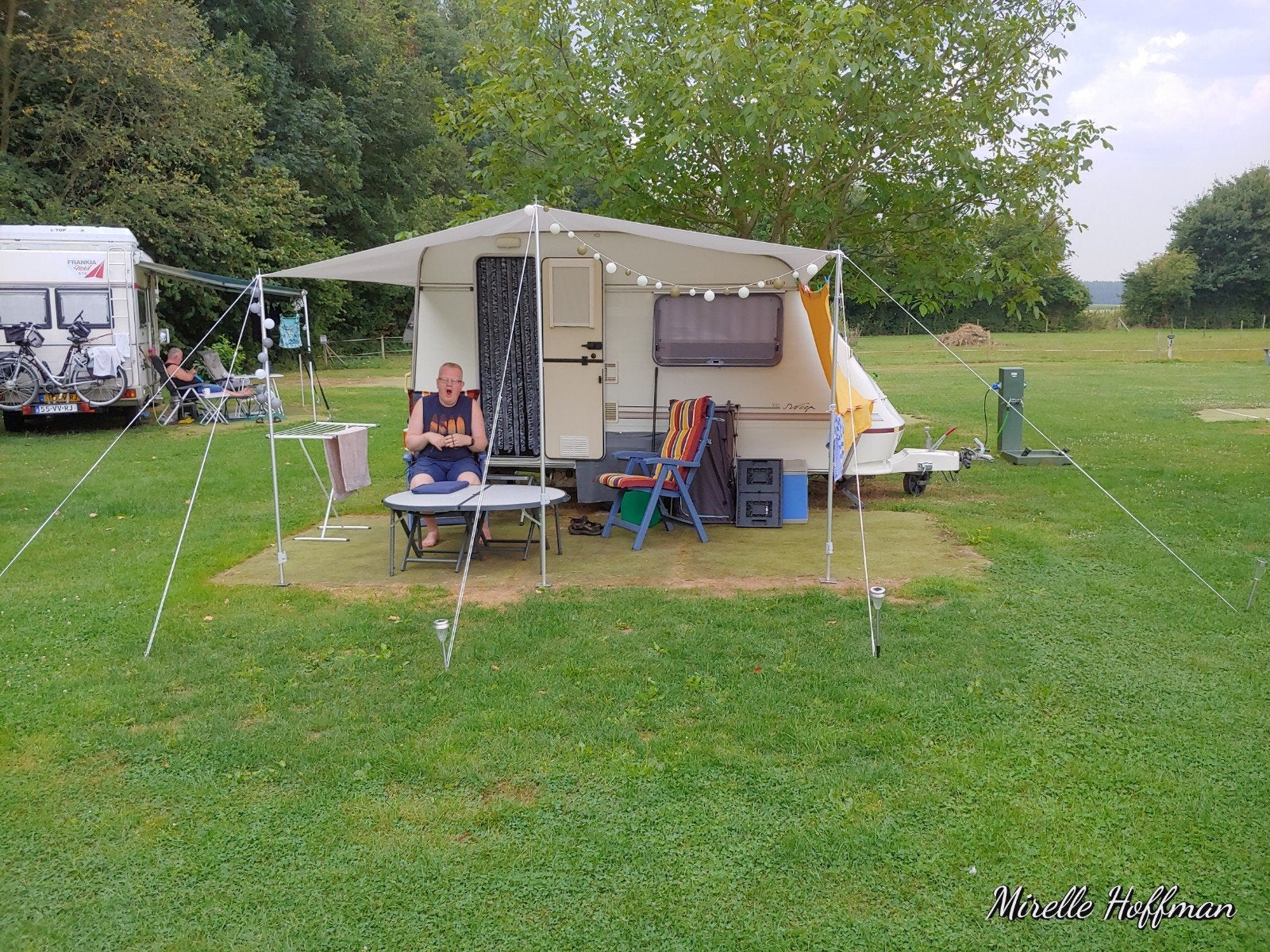 Mooie luifel met 3 tentstokken - 3-4m x 250cm, Caravans en Kamperen, Ophalen of Verzenden, Zo goed als nieuw