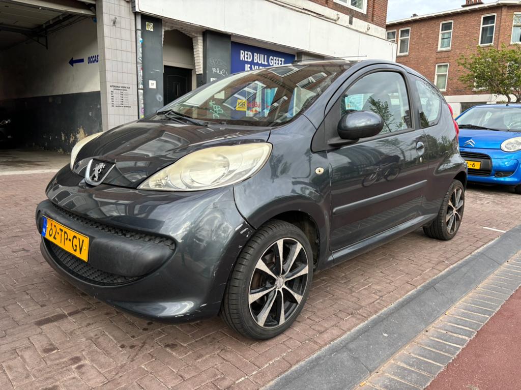Peugeot 107 1.0 12V 3DR automaat  2006 Grijs voll opties, Stof, 750 kg, 68 pk, Origineel Nederlands