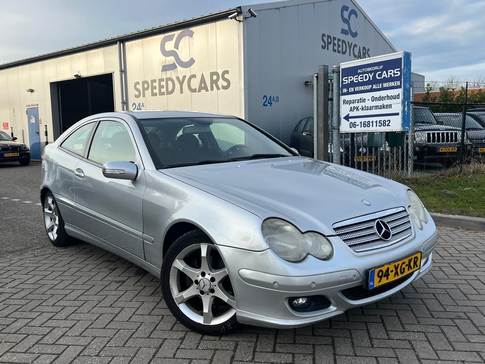 Mercedes C-klasse Sportcoupé C180 Automaat Cruise Trekhaak, Auto's, Gebruikt, Zwart, 4 stoelen, 1796 cc
