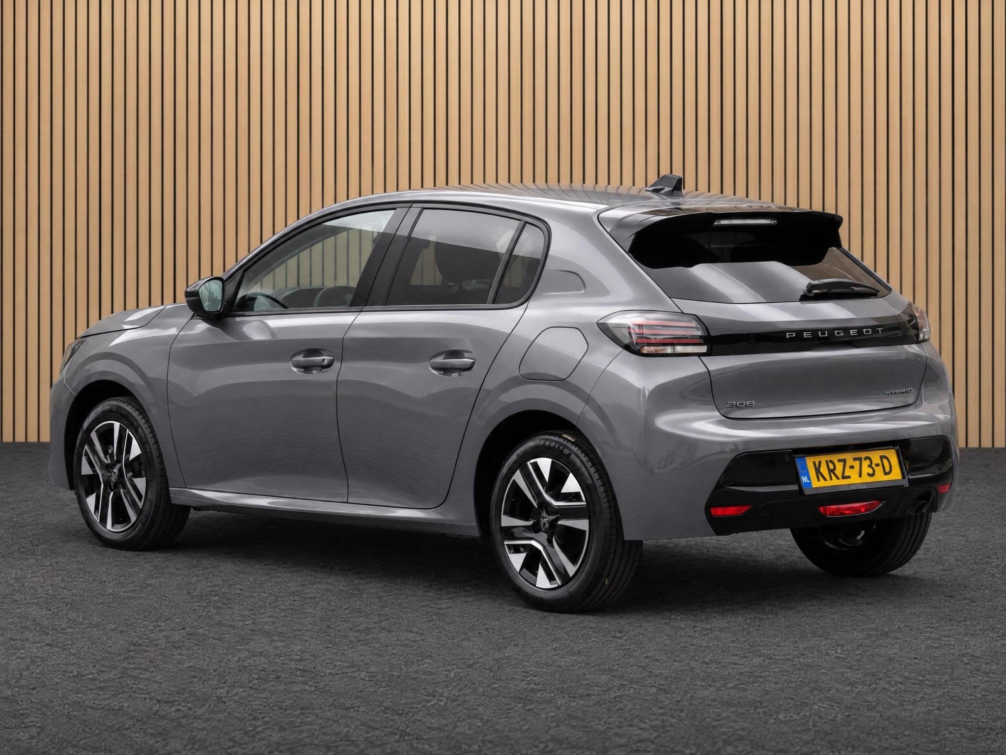 Peugeot 208 1.2 Hybrid 110 e-DCS6 Allure VOORRAAD KORTING, Auto's, 12 maanden, 1195 kg, Euro 6, 1199 cc