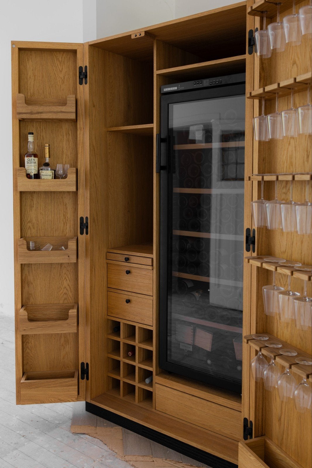 UNIEKE MAATWERK WIJNKAST / WINE CELLAR, Huis en Inrichting, Kasten | Boekenkasten, 100 tot 150 cm, 200 cm of meer, Ophalen of Verzenden