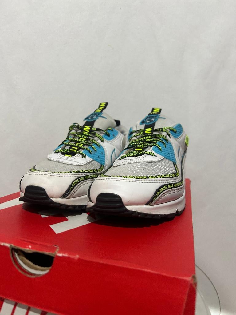 ALS NIEUW! Maat 41 - Nike Air Max 90 SE Worldwide, Kleding | Heren, Schoenen, Overige kleuren, Verzenden, Nike, Nike