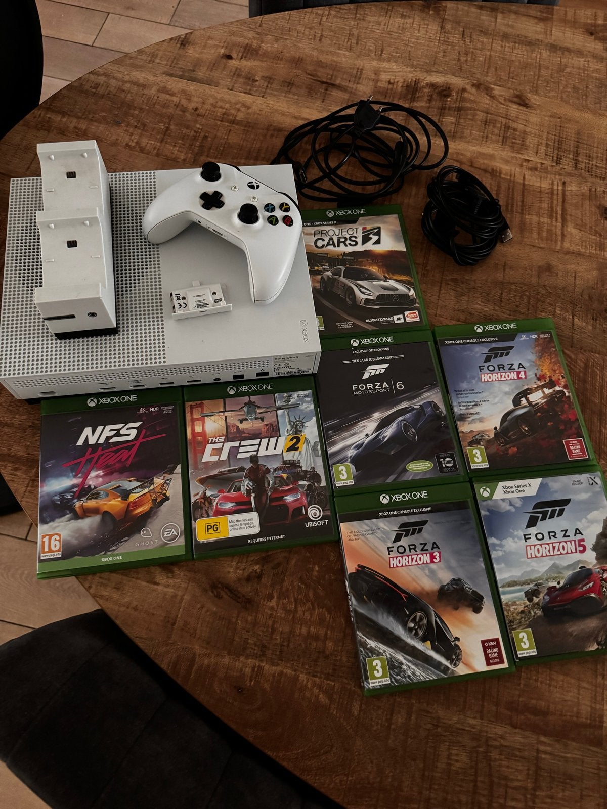 Xbox One S met 7 racegames en accessoires, Online, 1 speler, Racen en Vliegen, Ophalen of Verzenden