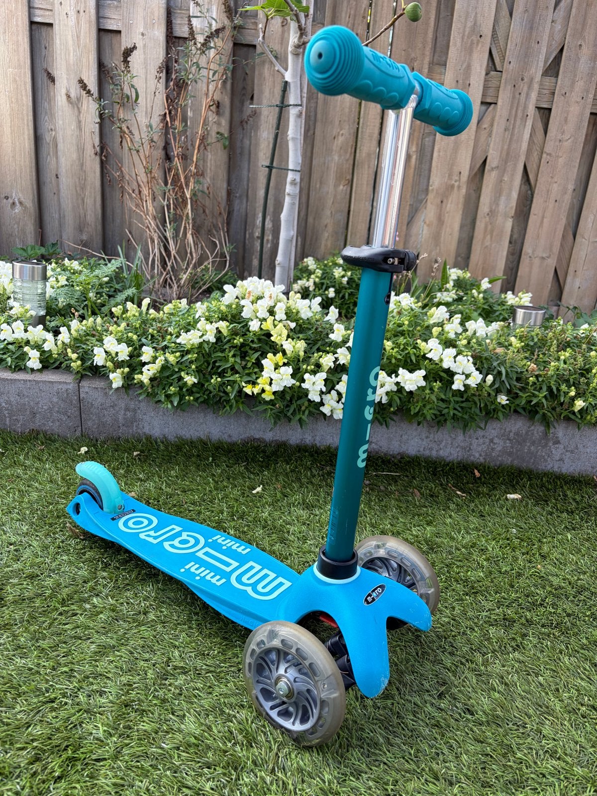 Mini Micro Deluxe Step met LED-wielen, Fietsen en Brommers, Steps, Ophalen, Gebruikt, Gewone step