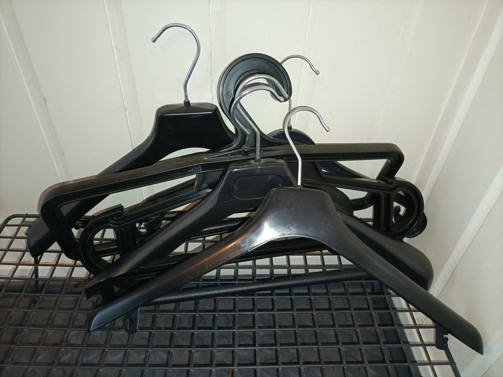 Grote zak met diverse plastic kledinghangers, Ophalen, Gebruikt, Kunststof, Volwassenen