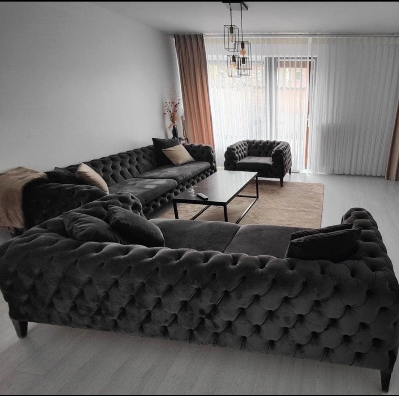 Luxe Chester bank met grijze kussens -, Huis en Inrichting, Ophalen, 100 tot 125 cm, Hoekbank, 300 cm of meer