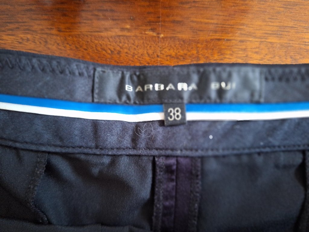 Barbara Bui kort short pauw broek 38 M, Kleding | Dames, Maat 38/40 (M), Verzenden, Zwart, Zo goed als nieuw