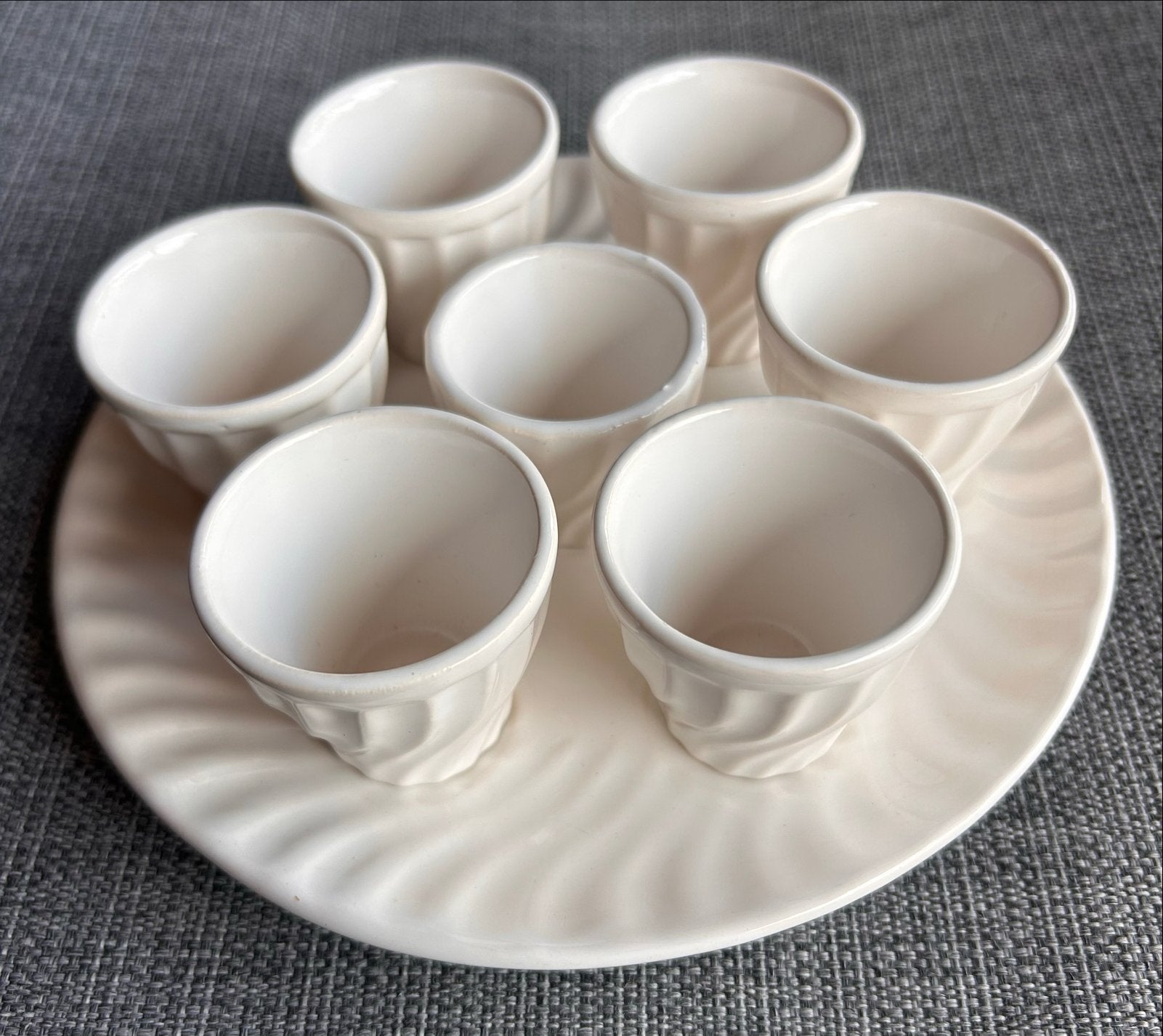 Royal Delft Keramische Koffieset/Eierdopjes met Dienblad, Huis en Inrichting, Gebruikt, Overige merken, Keramiek, Ophalen of Verzenden