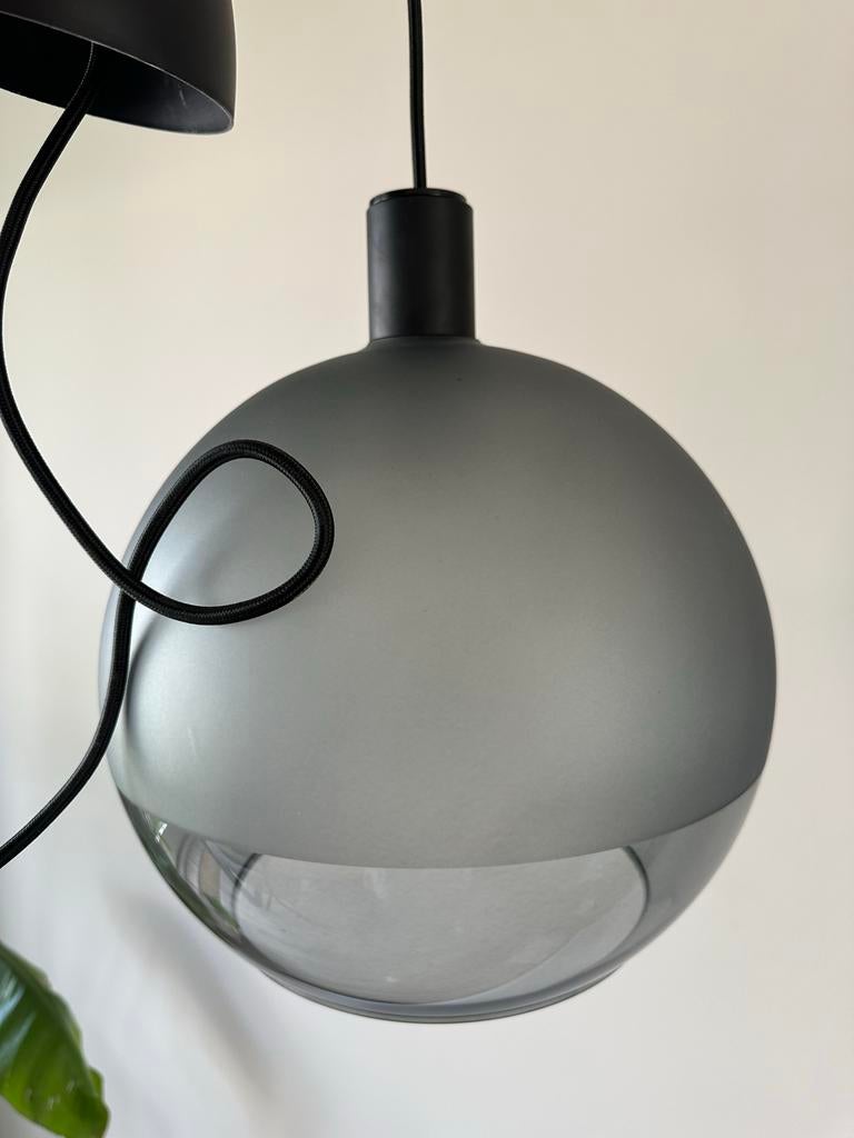 IKEA JAKOBSBYN Hanglamp - Grijs Glas, Huis en Inrichting, Ophalen, Zo goed als nieuw, Glas, Minder dan 50 cm