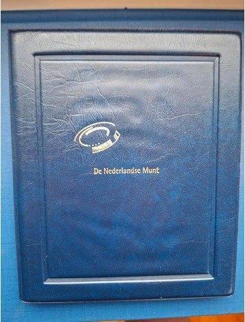 Munten NL 1995 Proofset Blauwe Verpakking 22-05, Postzegels en Munten, Munten | Nederland, Ophalen of Verzenden, Koningin Beatrix