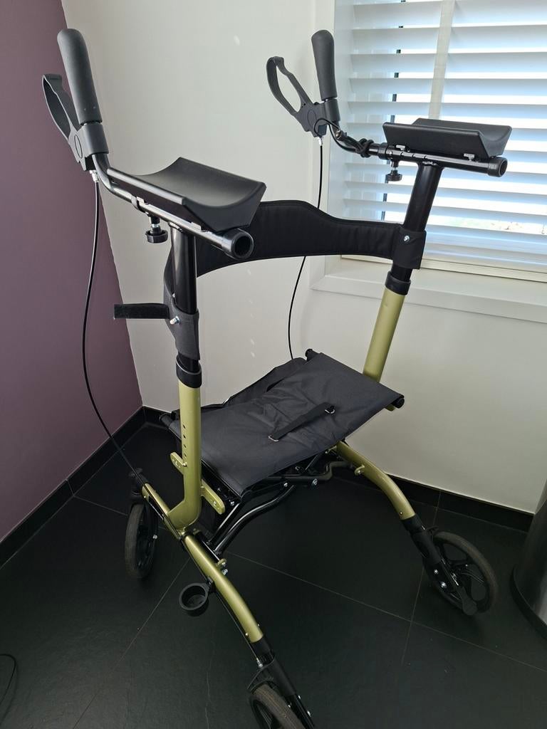 Uniprodo rollator uit 2024 maar erg weinig gebruikt. Izgst., Diversen, Ophalen