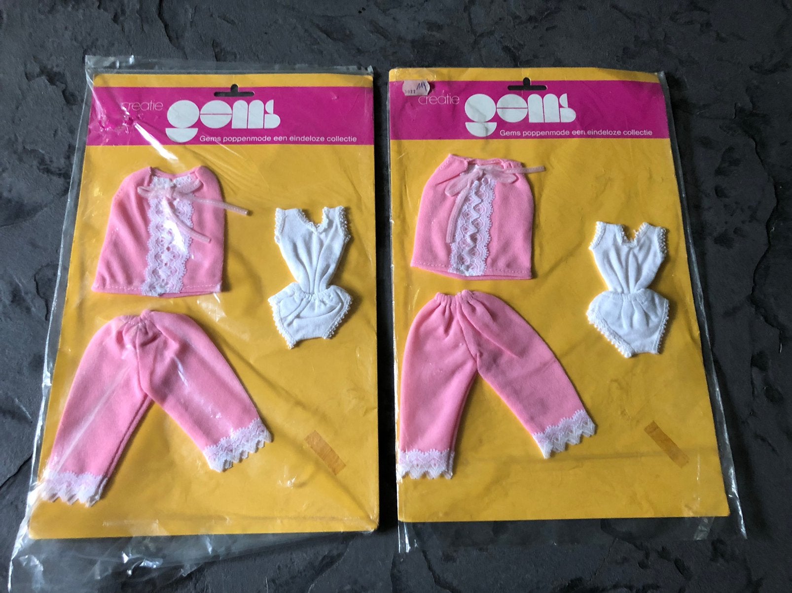 Gems vintage setje ( barbie) poppen nachtkleding, Ophalen, Zo goed als nieuw, Kleertjes