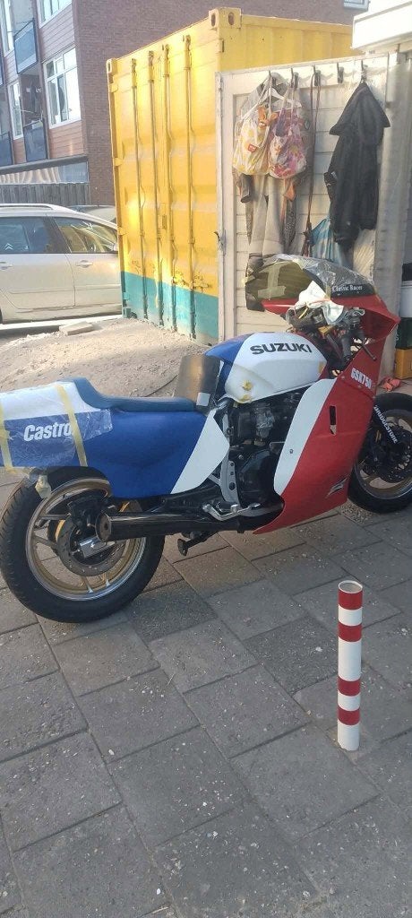 te koop SUZUKI GSX 750 ES, Bedrijf