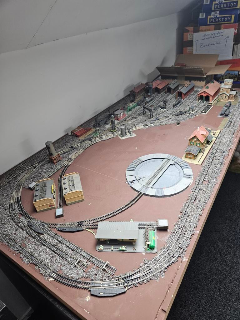 Rangeerterrein treinplaat treinbaan N spoor trein 1:160, Ophalen, Gebruikt, Gelijkstroom, Analoog