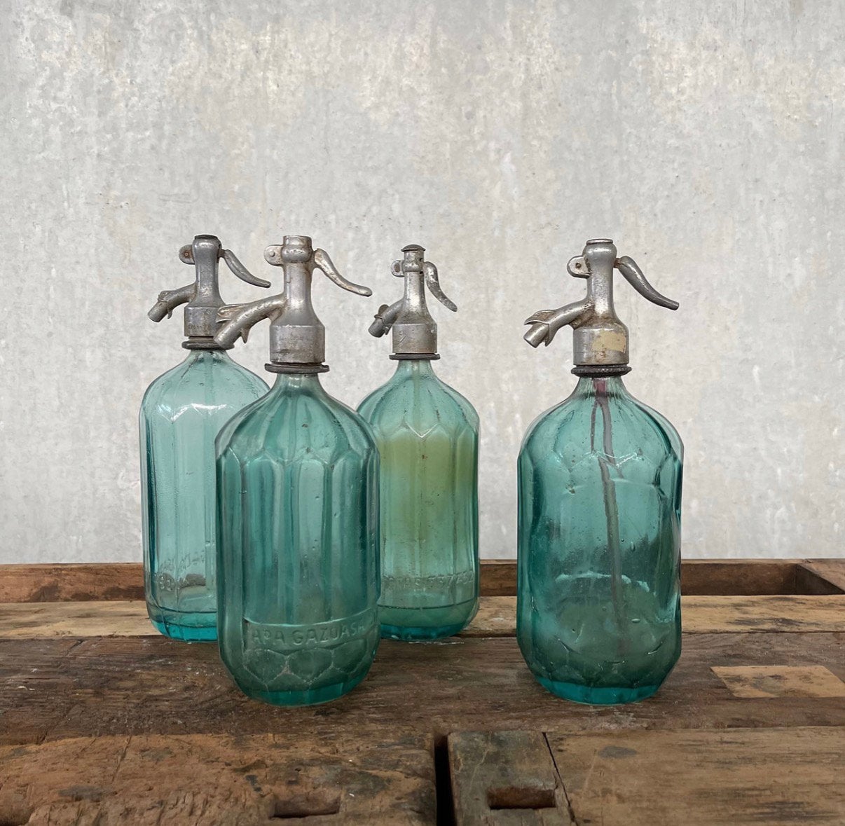 Antikeke spuitfles, vintage spuitflessen, oude fles, glas, Ophalen