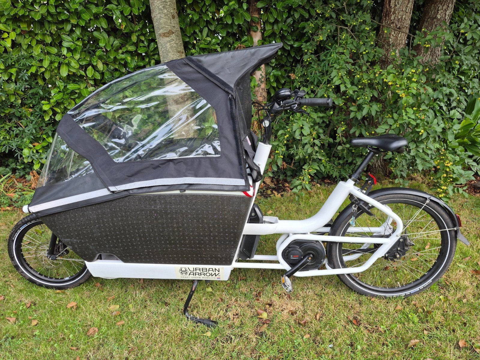 Urban Arrow bakfiets met z.g.a.n. regenhuif, 3 kinderen, Huif, Zo goed als nieuw, Ophalen