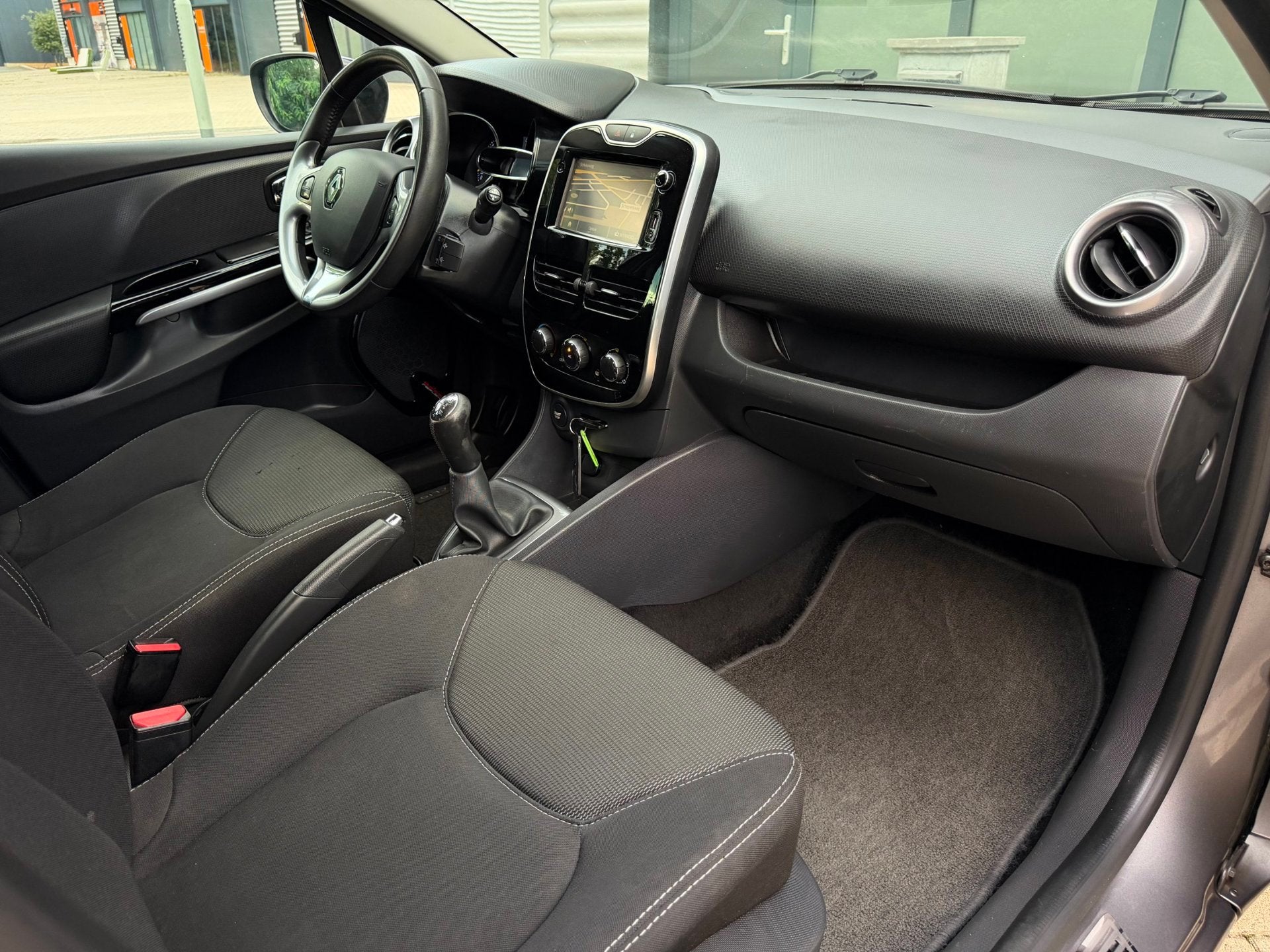 Foto 12 van Renault Clio 0.9 TCe ECO Night&Day|Airco|Navi|Cruise|APK nw