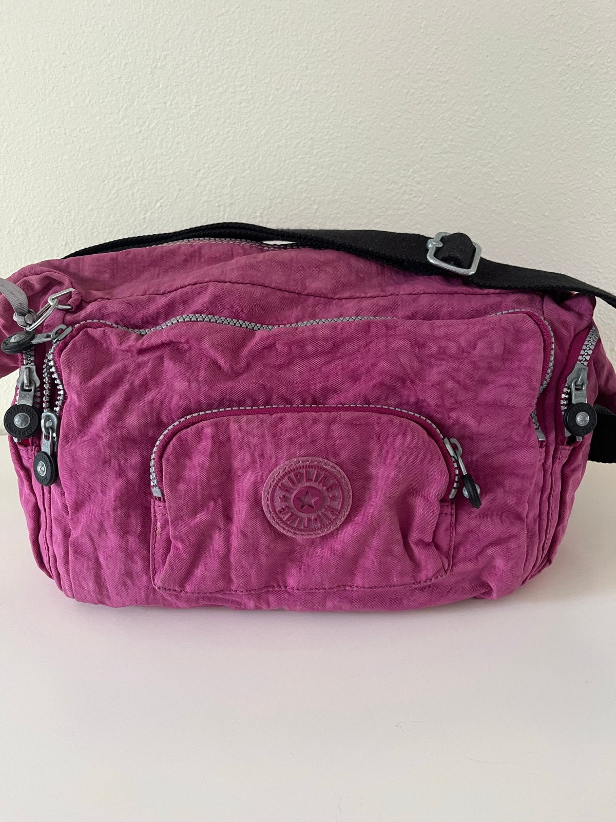 Kipling Sportieve Handtas/Reistas met Veel Vakken, Ophalen of Verzenden, Gebruikt, Paars, Handtas