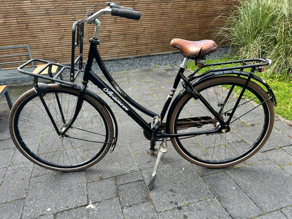 Oude damesfiets, Fietsen en Brommers, Fietsen | Dames | Damesfietsen, Terugtraprem, Gebruikt, Versnellingen, Ophalen