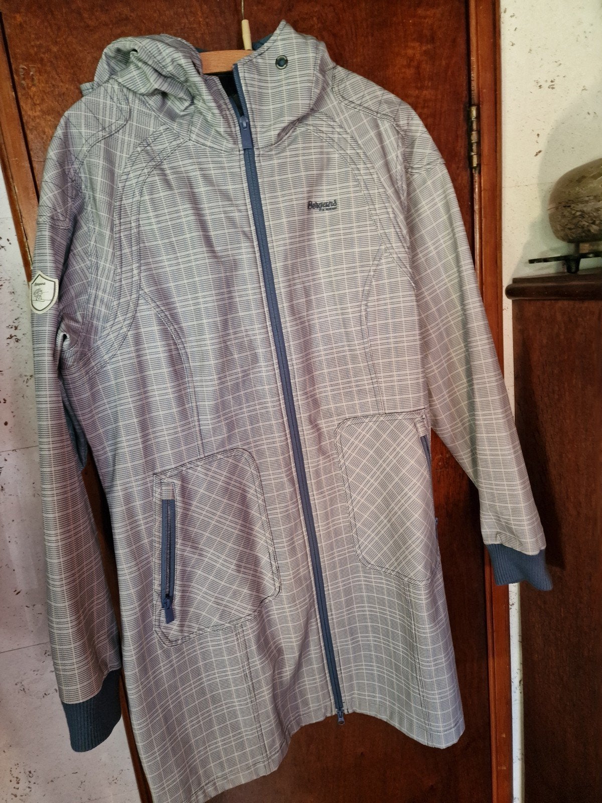Bergans of Norway jas, maat XL, Verzenden, Maat 46/48 (XL) of groter, Bergans, Grijs
