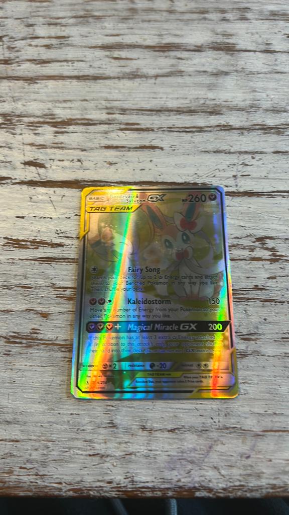 Sylveon & Gardevoir GX TAG TEAM Pokémon Kaart, Ophalen of Verzenden, Zo goed als nieuw, Losse kaart, Foil