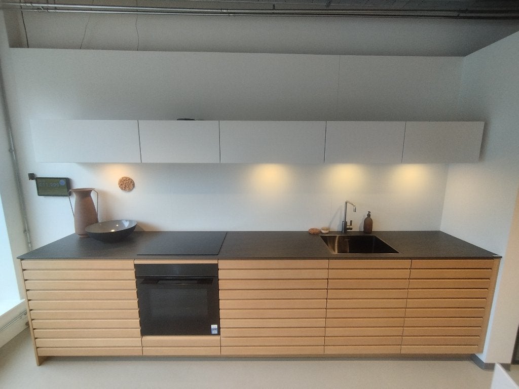 KVIK KERAMISCH WERKBLAD, Ophalen, Zwart, Nieuw, 200 cm of meer