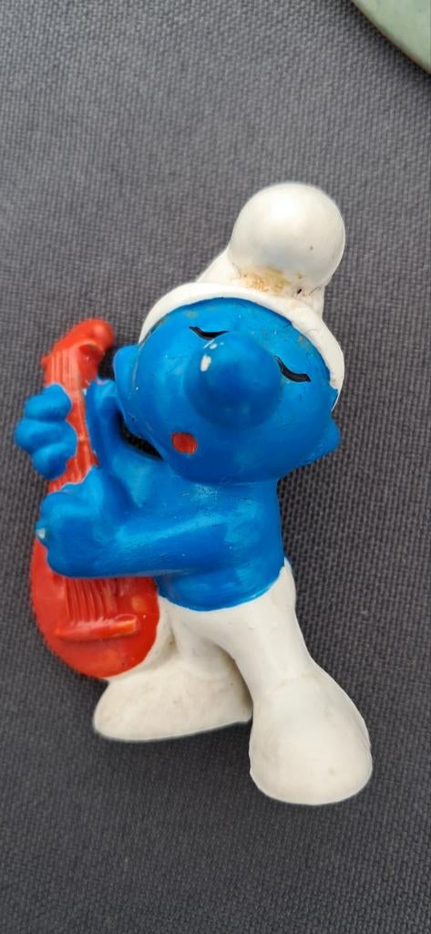 Smurf met luit  2013, Verzamelen, Smurfen, Ophalen of Verzenden, Gebruikt, Muzieksmurf, Poppetje, Figuurtje of Knuffel