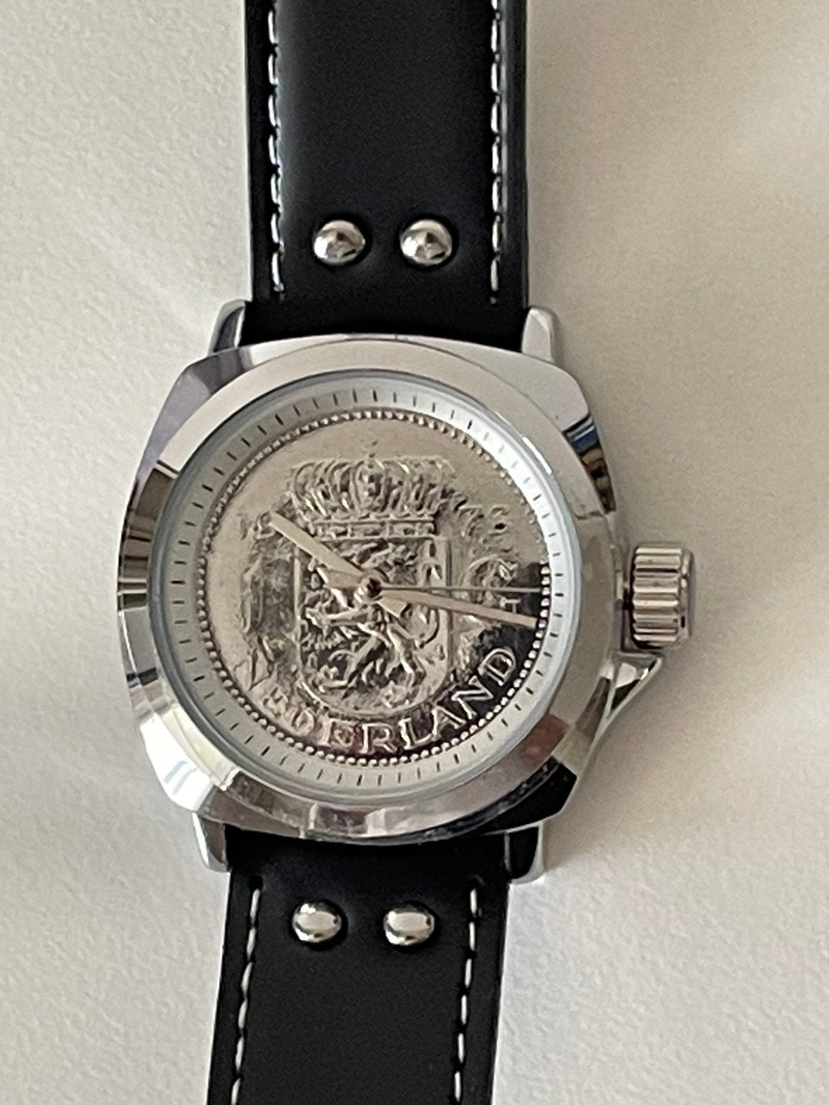 Money watch met gulden op de wijzerplaat, Sieraden, Tassen en Uiterlijk, Overige merken, Overige materialen, Leer, Polshorloge