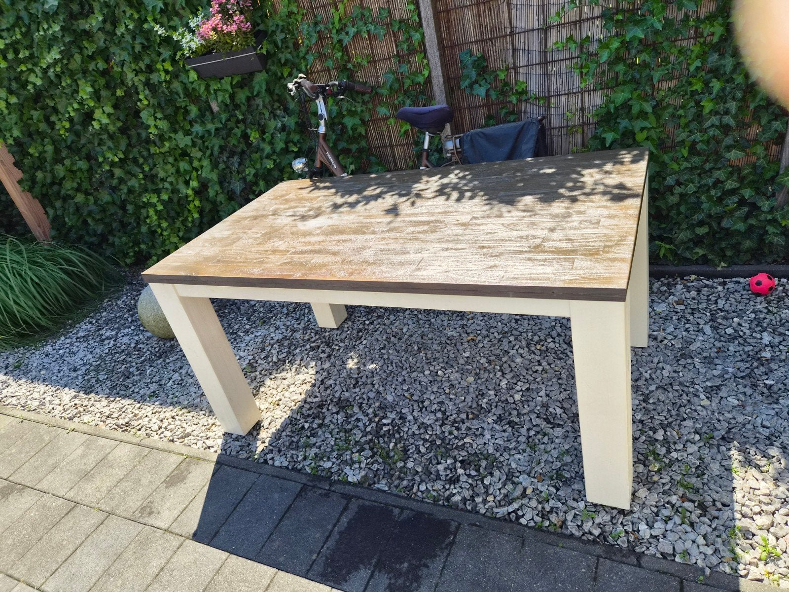 Robuuste Eettafel - Ideaal voor Buiten of Binnen, Ophalen, Gebruikt, 50 tot 100 cm, 150 tot 200 cm