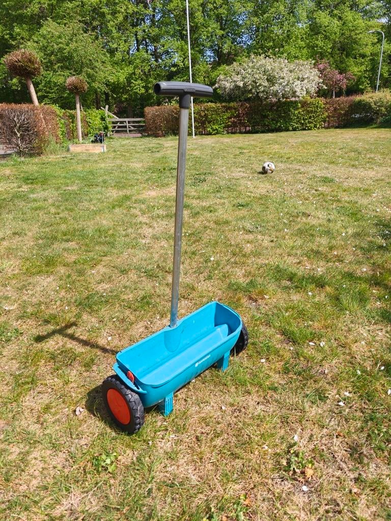 Gardena Strooiwagen voor Zaad en Mest, Ophalen, Gebruikt