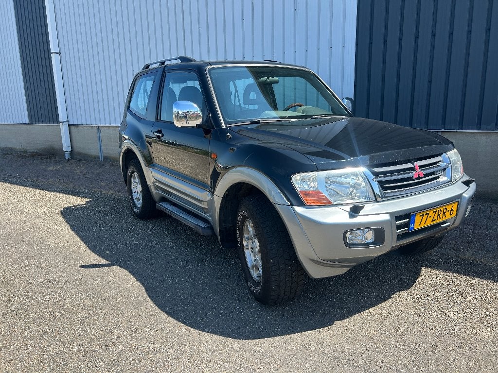 Mitsubishi Pajero 3.5 GLS, Auto's, Mitsubishi, Bedrijf, Pajero, 4x4, ABS, Airbags, Airconditioning, Bluetooth, Boordcomputer, Centrale vergrendeling